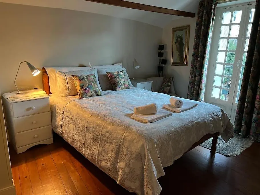 Villa Portillon - Charming Fountain Garden Villa Bagneres-de-Luchon