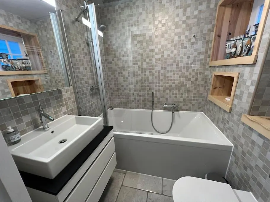 Villa Portillon - Charming Fountain Garden Villa Bagneres-de-Luchon France